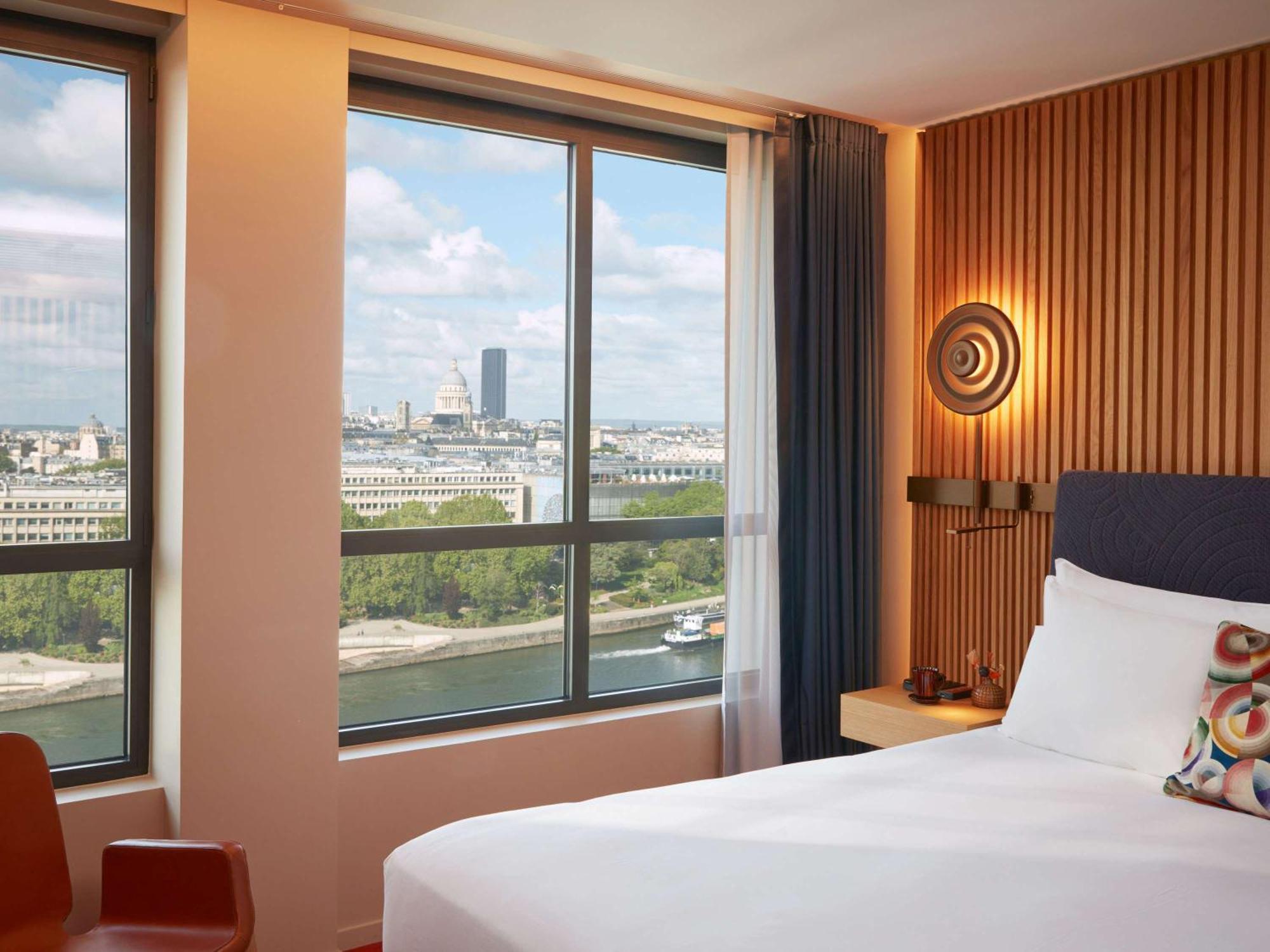 So/ Paris Hotel Екстериор снимка A room at the hotel