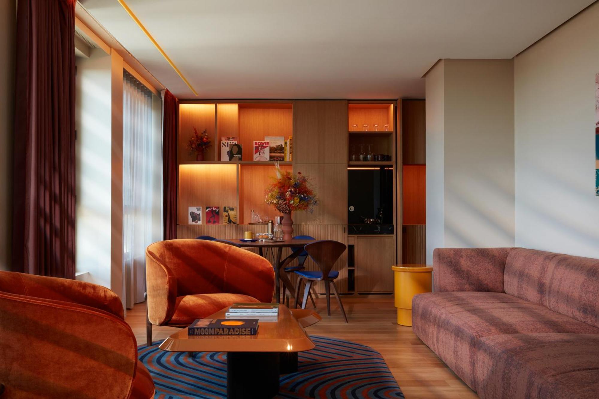 So/ Paris Hotel Екстериор снимка A suite at the Mandarin Oriental, Munich