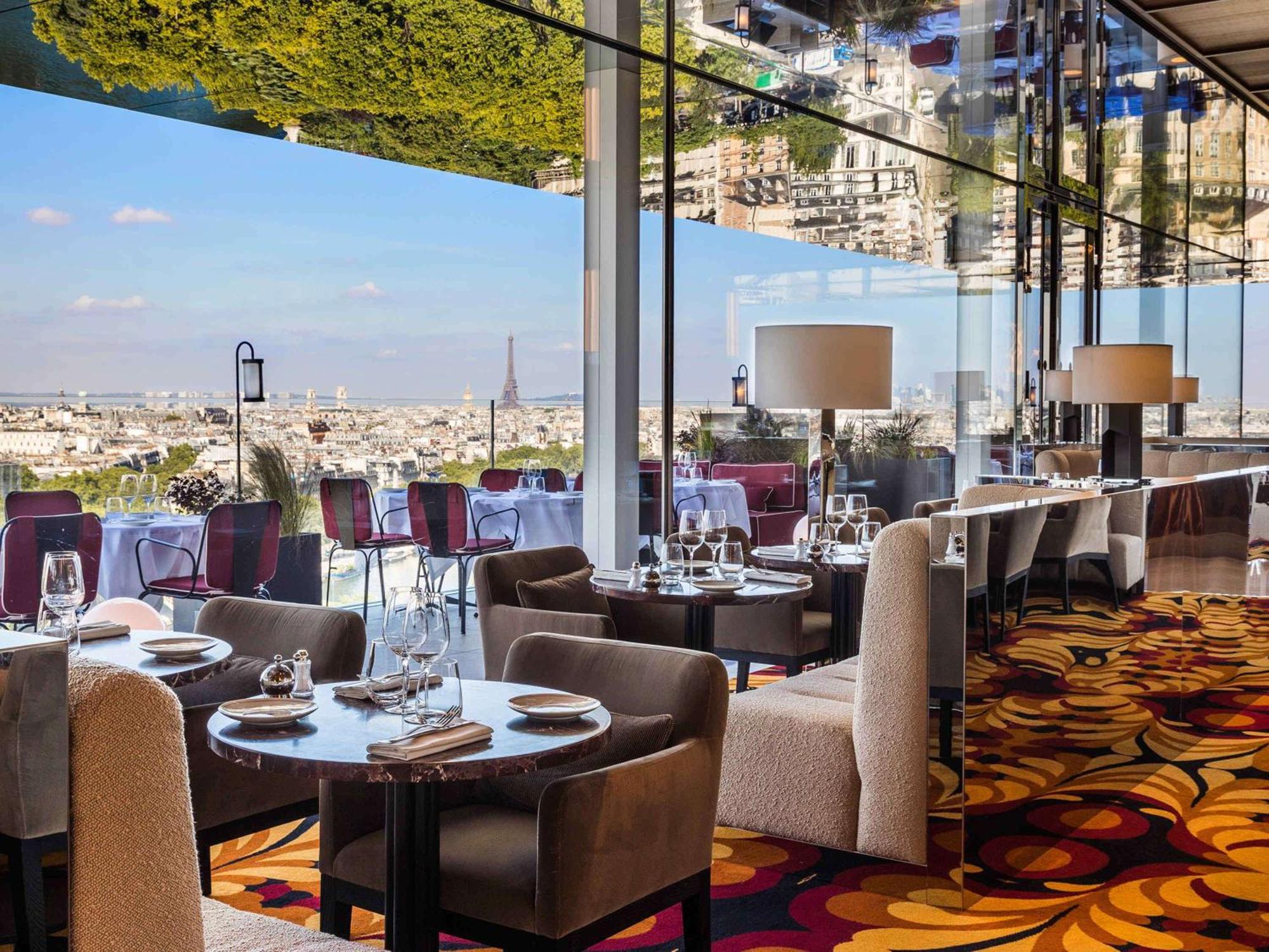 So/ Paris Hotel Екстериор снимка Restaurant Le Ciel