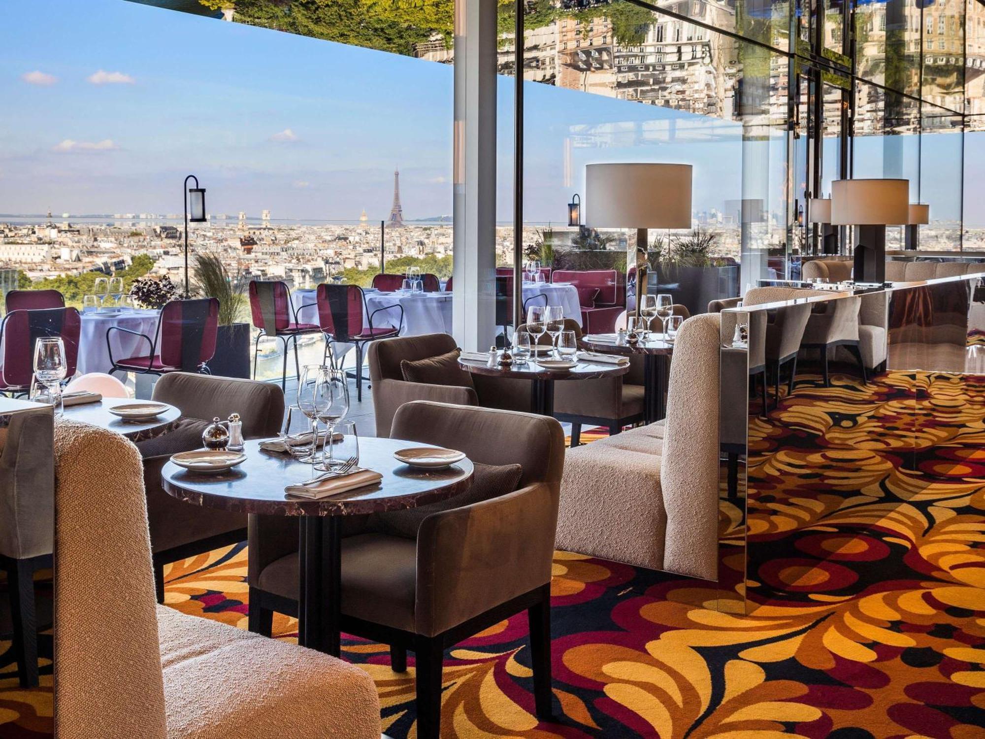 So/ Paris Hotel Екстериор снимка Restaurant Le Ciel