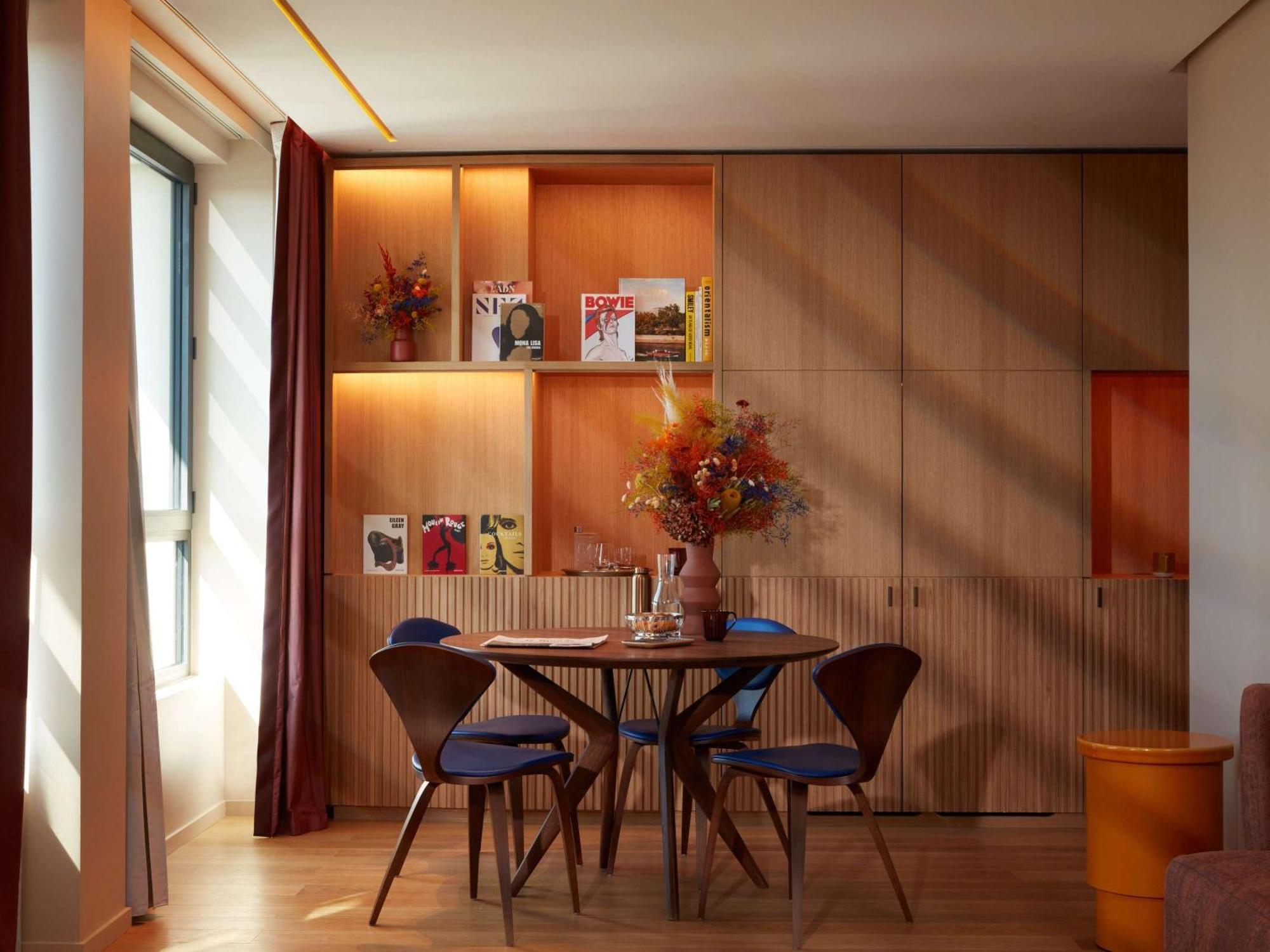 So/ Paris Hotel Екстериор снимка The dining room